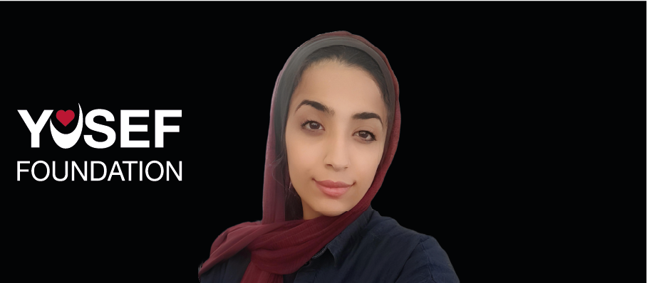 Portrait von Razan A., Projekt- und humanitäre Koordinatorin der Yusef Foundation in Gaza.
